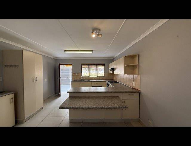 3 BEDROOM PROPERTY TO RENT IN ESCOMBE